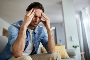 Migraine symptoms and early warning signs before a headache